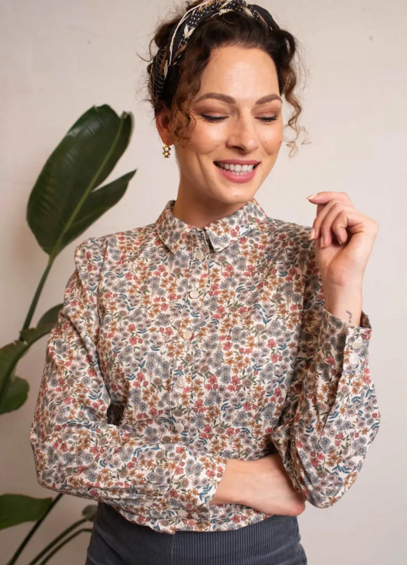 Very_Cherry_JANE_VIENA_Vintage_Autumn_Flowers_50s_Blueten_BLOUSE_Bluse_-1