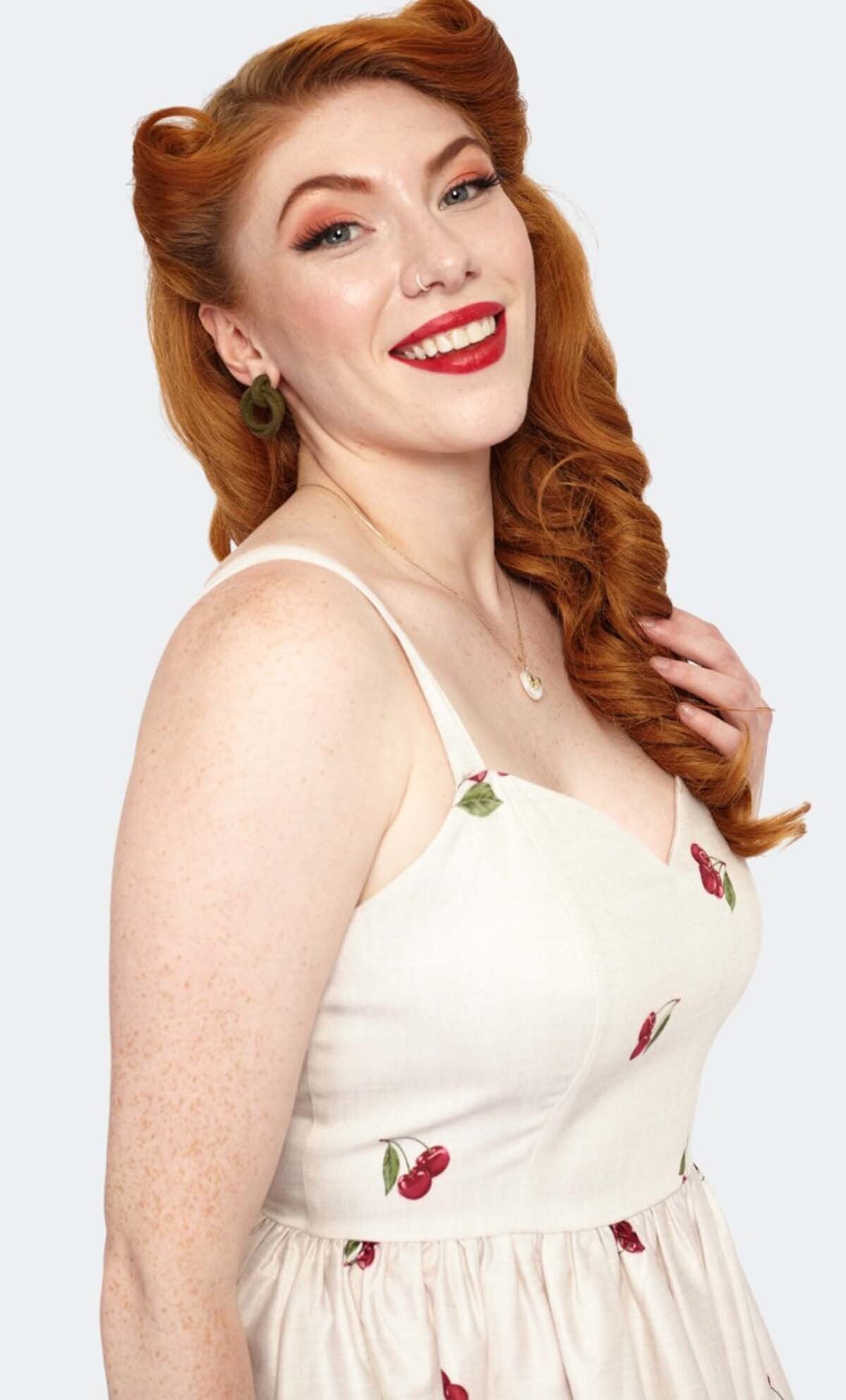 Voodoo_Vixen_CHERRY_SUNFLOWER_Vintage_Kirschen_Floral_Traeger_50s_SWING_DRESS_Kleid_-_Cream-3