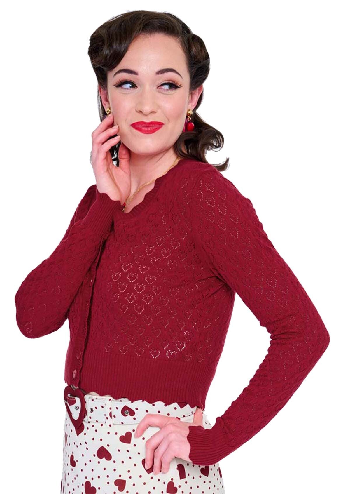 Voodoo_Vixen_SCALLOP_EDGE_HEART_VNeck_Lochmuster_Langarm_CARDIGAN_Stickjacke_Kirschrot-3